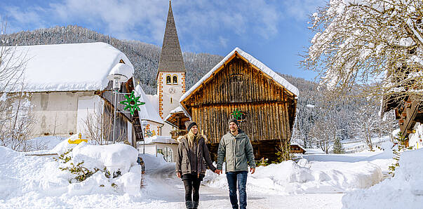 Winterwandern durch das verschneite Bad Kleinkirchheim © Mathias Prägant